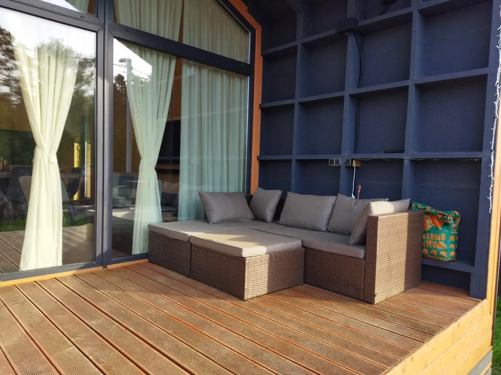 Барнхаус с панорамными окнами Хаус Гринвуд