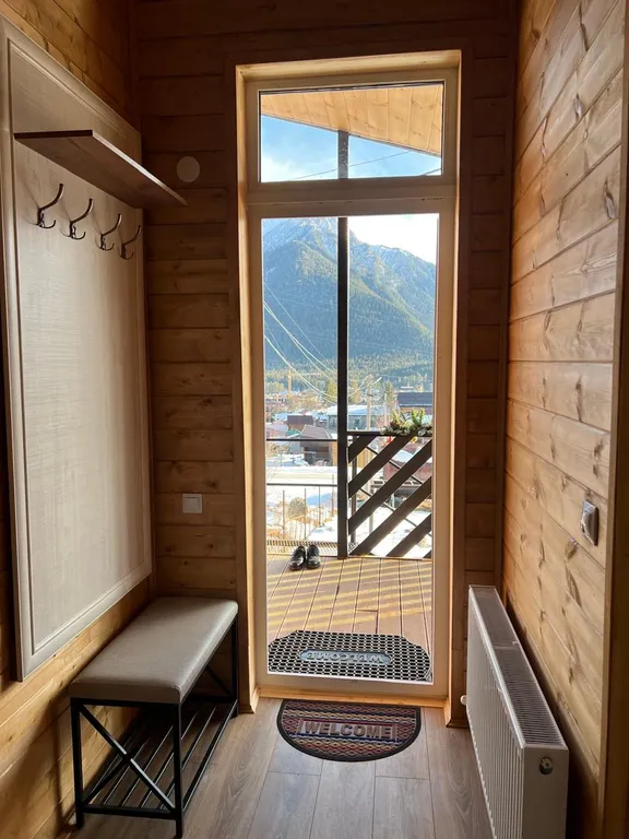 Большой шестиместный домик с двумя спальнями и гостинной кухней