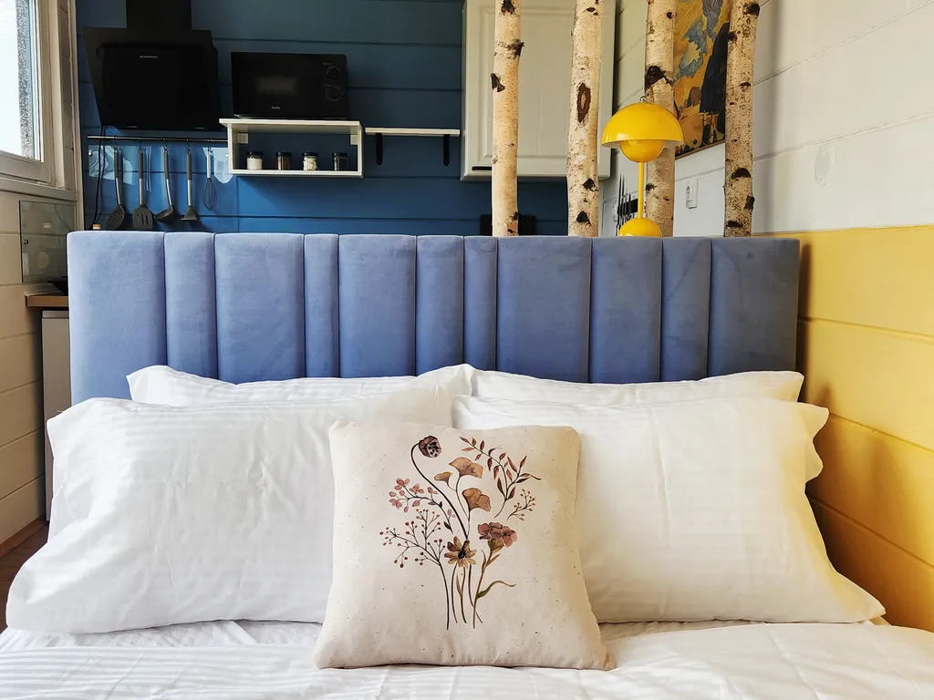 Дом с березками