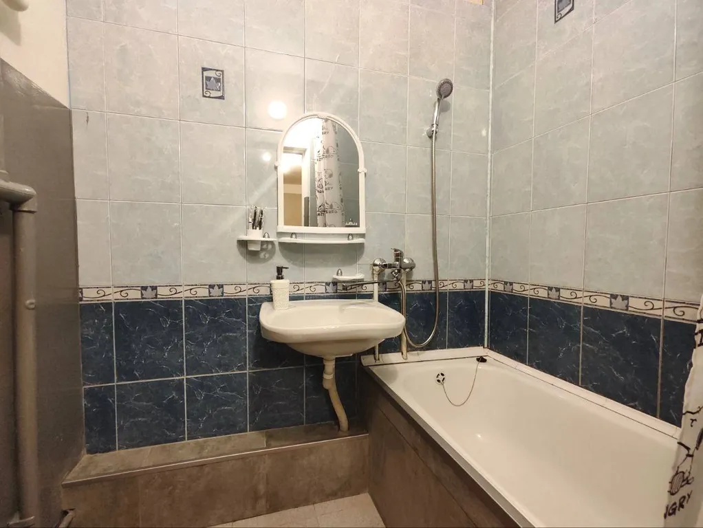 Просторная квартира в оживленном районе