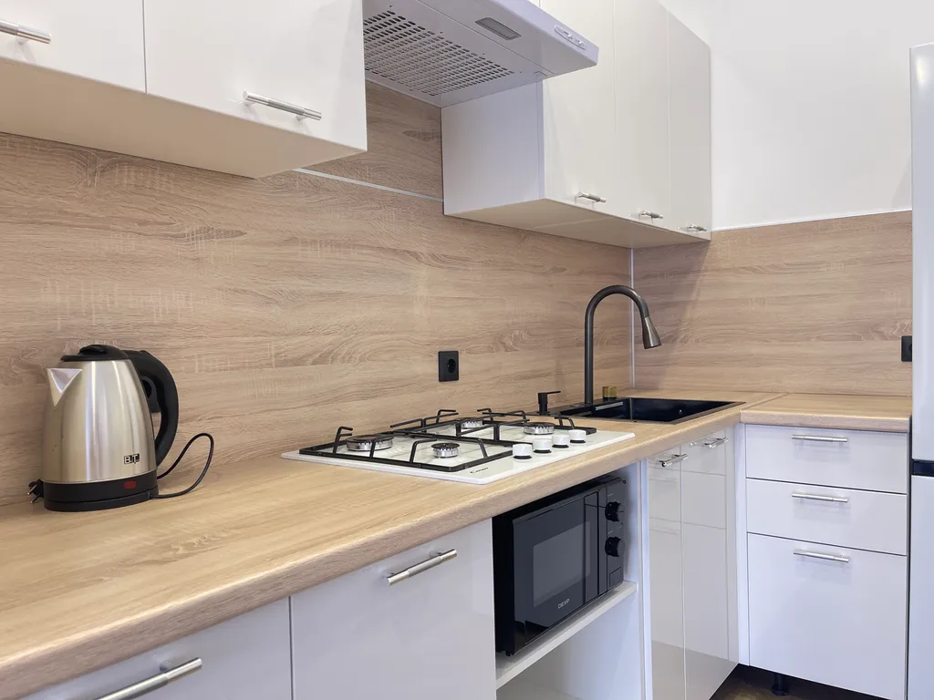 Квартира Евро-двухкомнатная квартира в паре минут от берега морской бухты — Севастополь