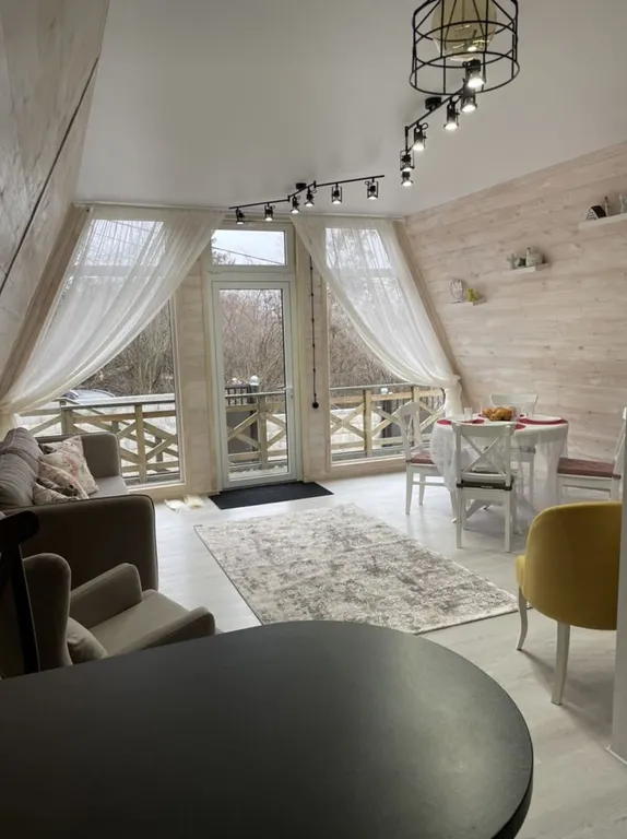 Дом с видом на горы