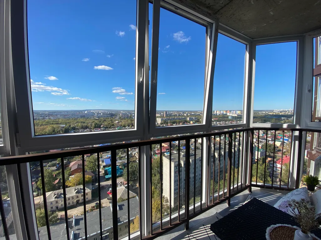Уютная студия с видом на город