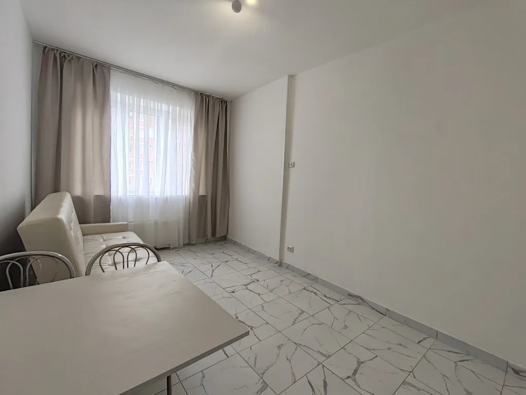 Znsrent Металлургов 106