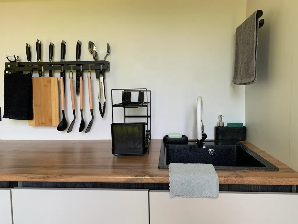 Домик для двоих на Алтае с видом на горы