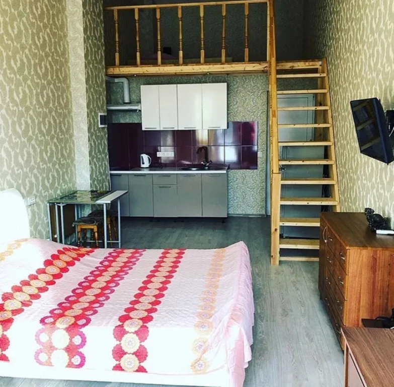 Двухъярусная квартира со своим двориком