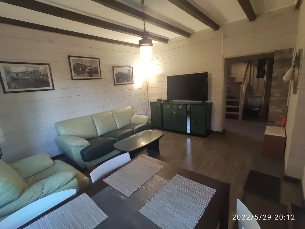 Деревенский дом у моря