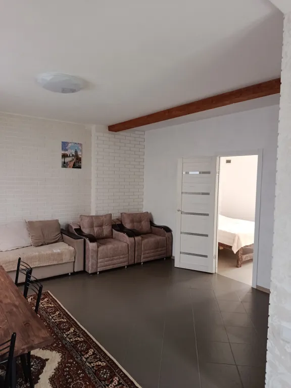 Дом из двух комнат в зелёной зоне