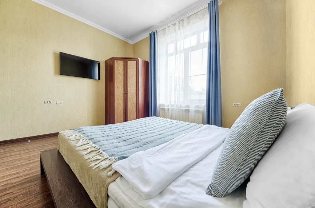 Дом с бассейном