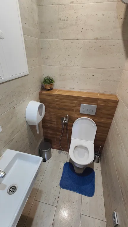 Домик с садом под ключ в пешей доступности от моря