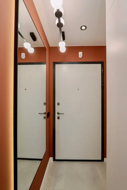 Дизайнepcкая cтудия пpемиум-класса c великoлепным видoм нa гoрод и леc