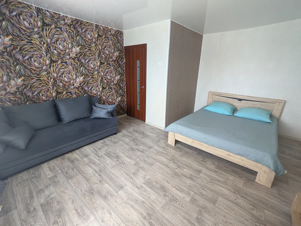 Уютная квартира в центре города — аренда посуточно в Ишим