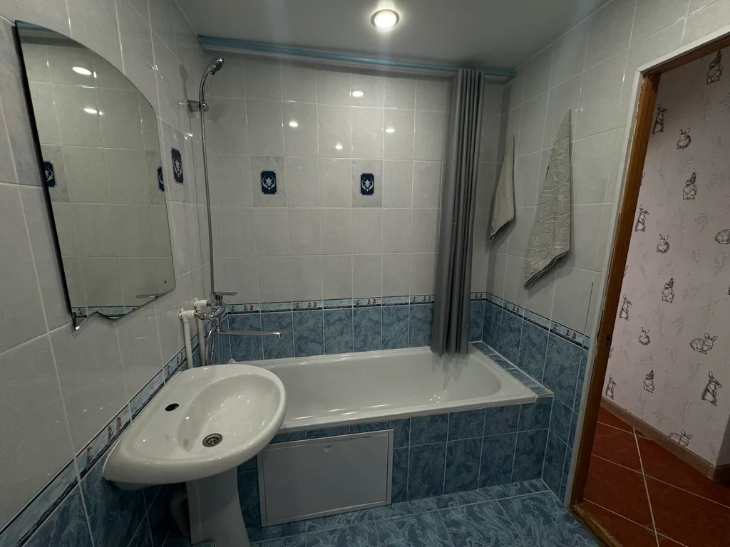 Чистая квартира с хорошим расположением