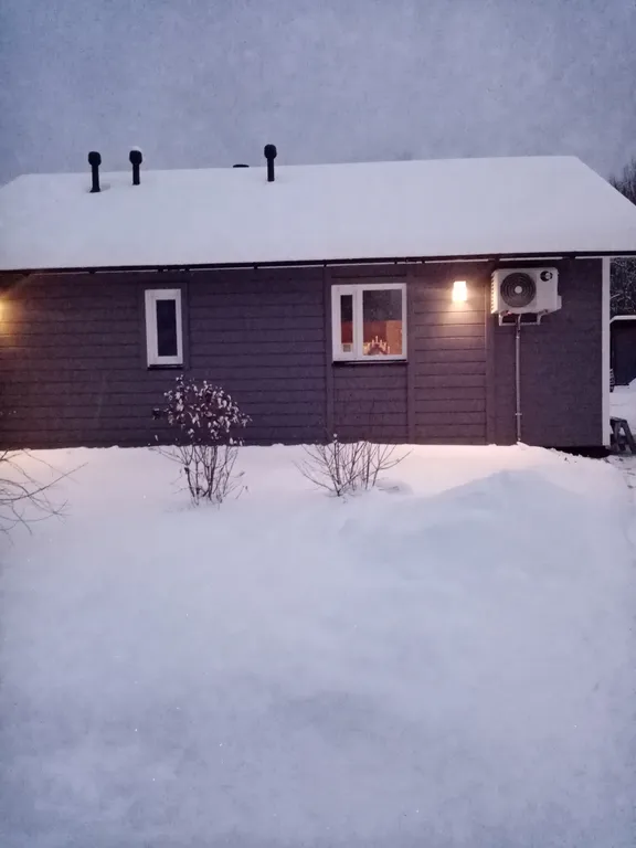 Комфортный домик на берегу