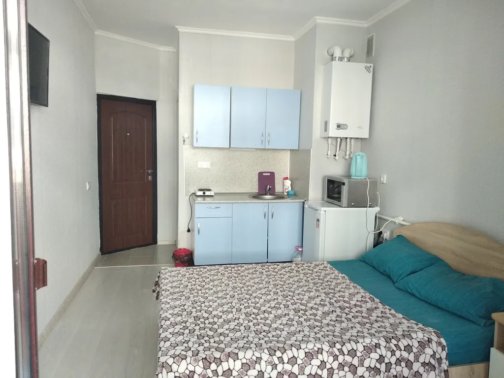 Студия на троих рядом с морем