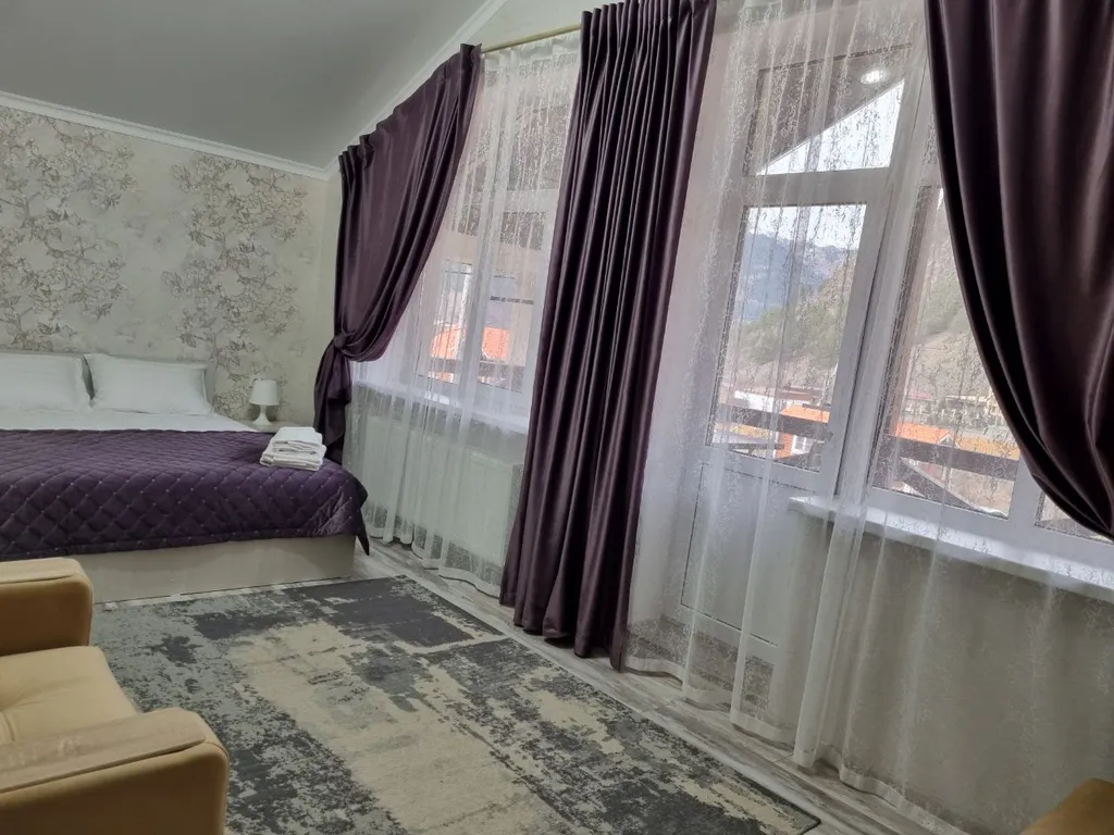 Уютное шале в окружении гор