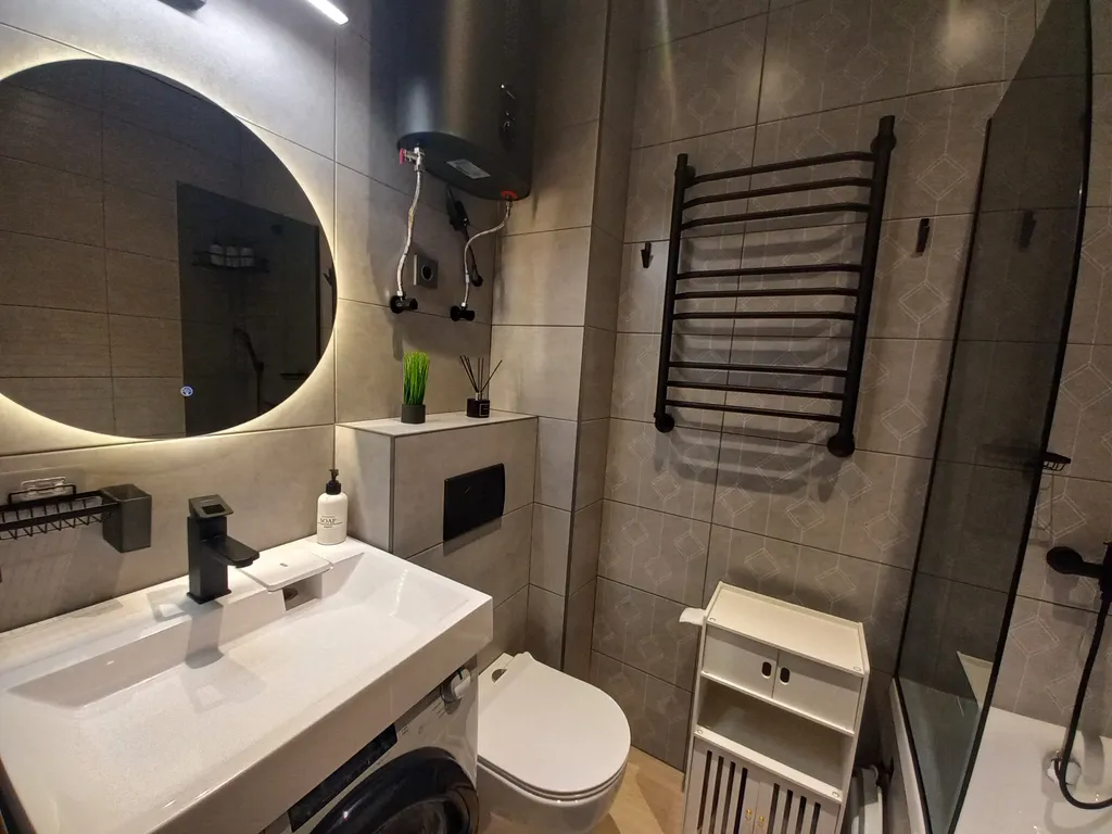 Уютная квартира с новым ремонтом в центре поселка