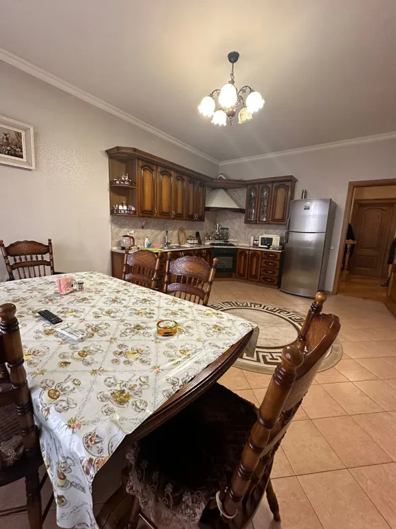 Гостиный уютный дом