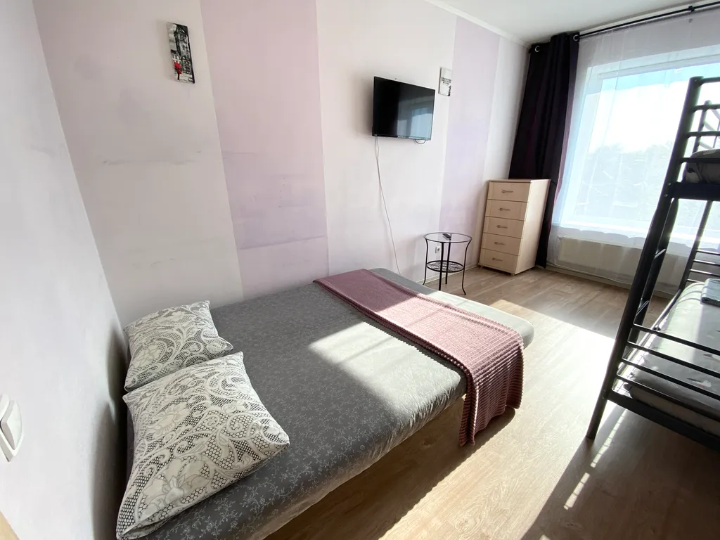 Двухкомнатная квартира в ста метрах от берега