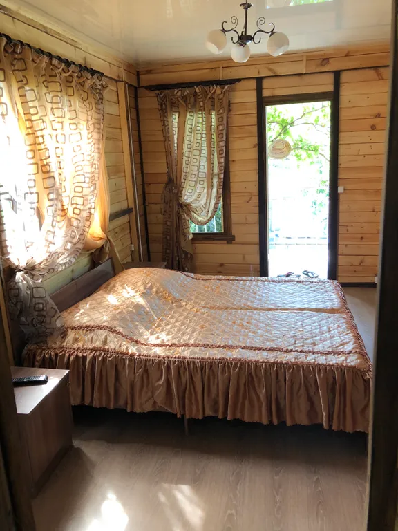 Квартира Комната в апартаментах с видом на гору, со всеми удобствами и кухней — Сухум