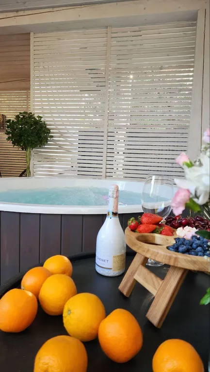 Уютный треугольный дом в 25 км от Минска с горячей купелью в лесу