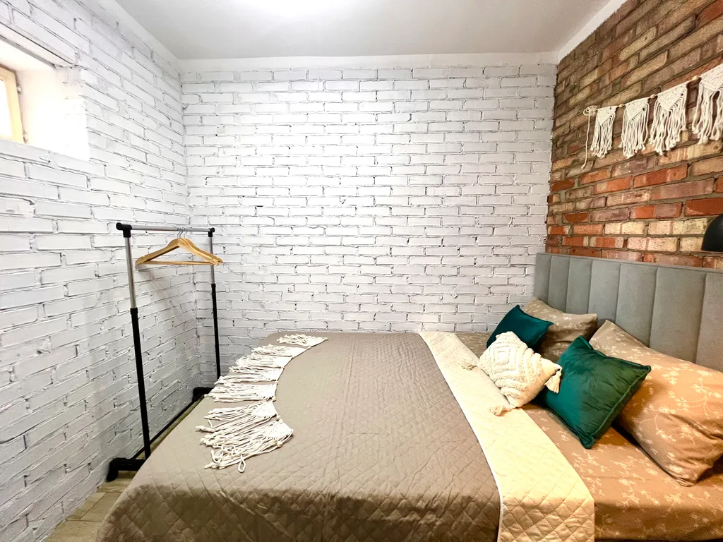 Дом с панорамными окнами в 15 минутах от центра города