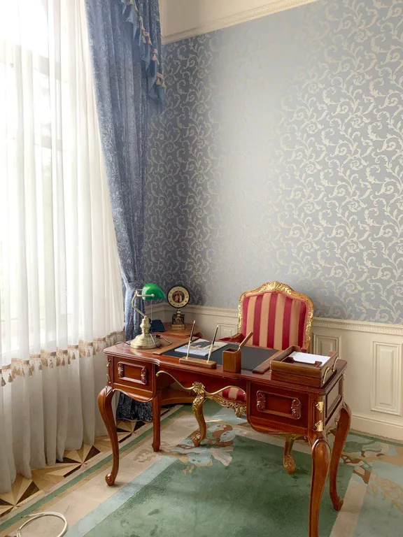 Двухэтажный коттедж в центре