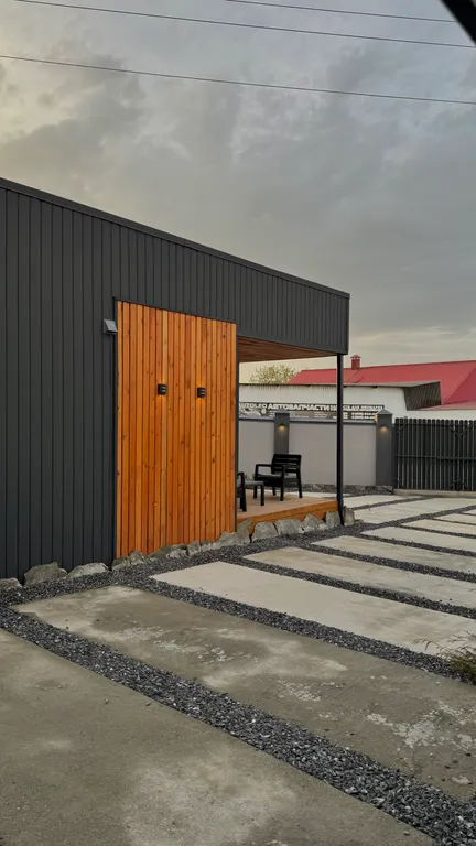 Дом с крытым бассейном