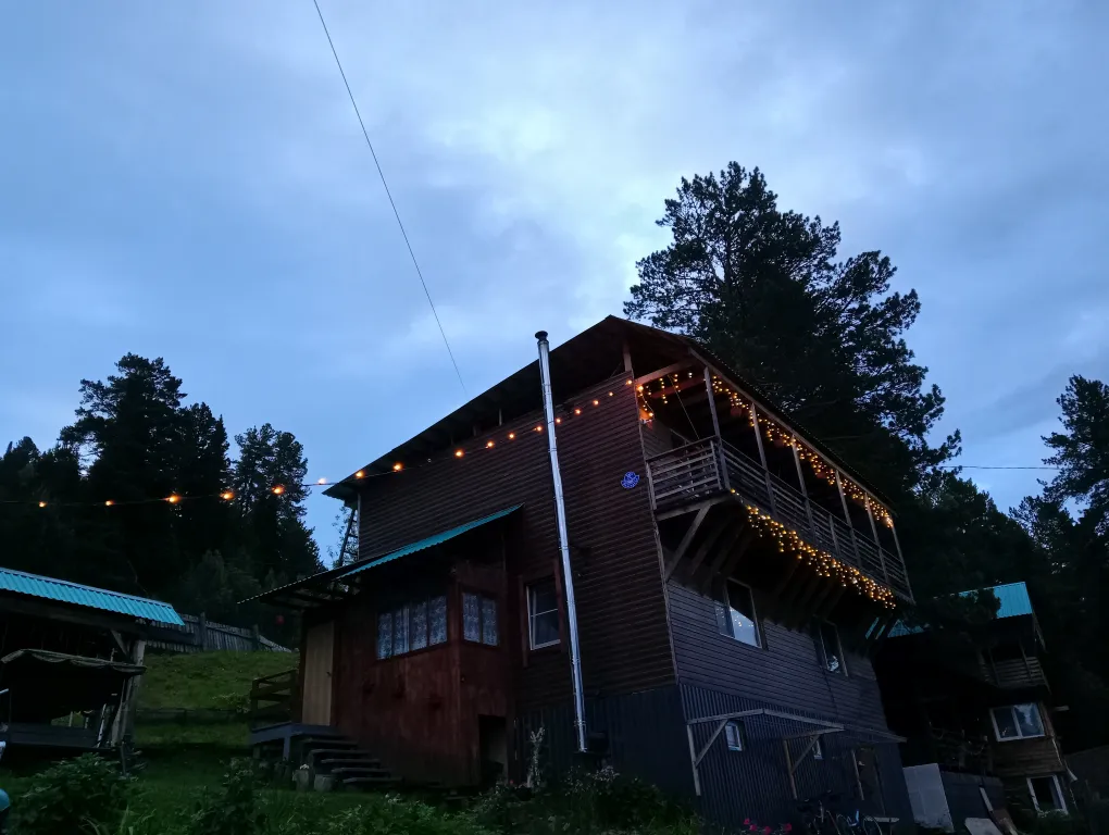 Усадьба Ай-Туу на Телецком озере