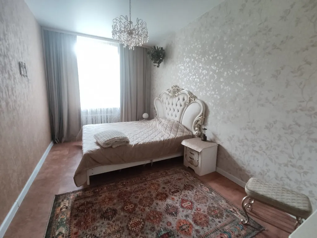 Двушечка у канатки и в старинном доме