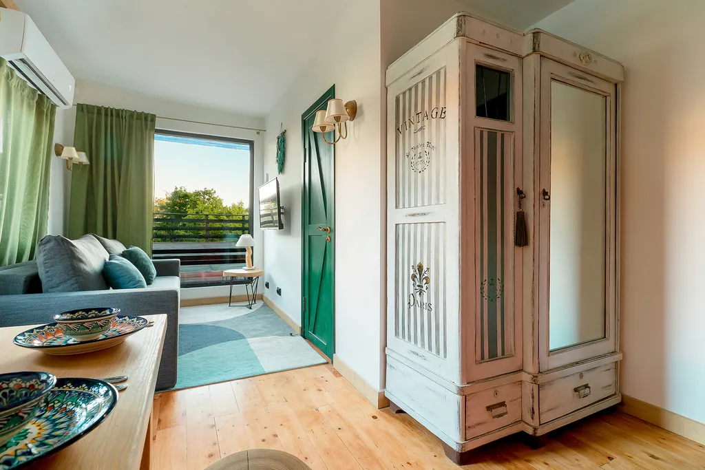 Панорамные апартаменты с террасой и видом на море