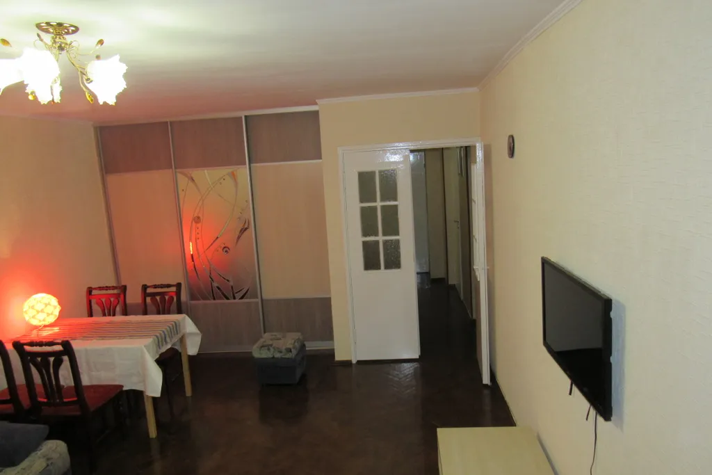 Апартамент у летнего сада с отдельным входом с улицы и террасой