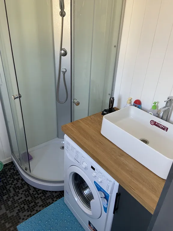 Новый комфортный чистый дом с террасой и видом на море на 1 этаже