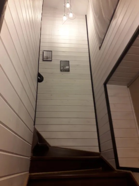 Шале у горной речки