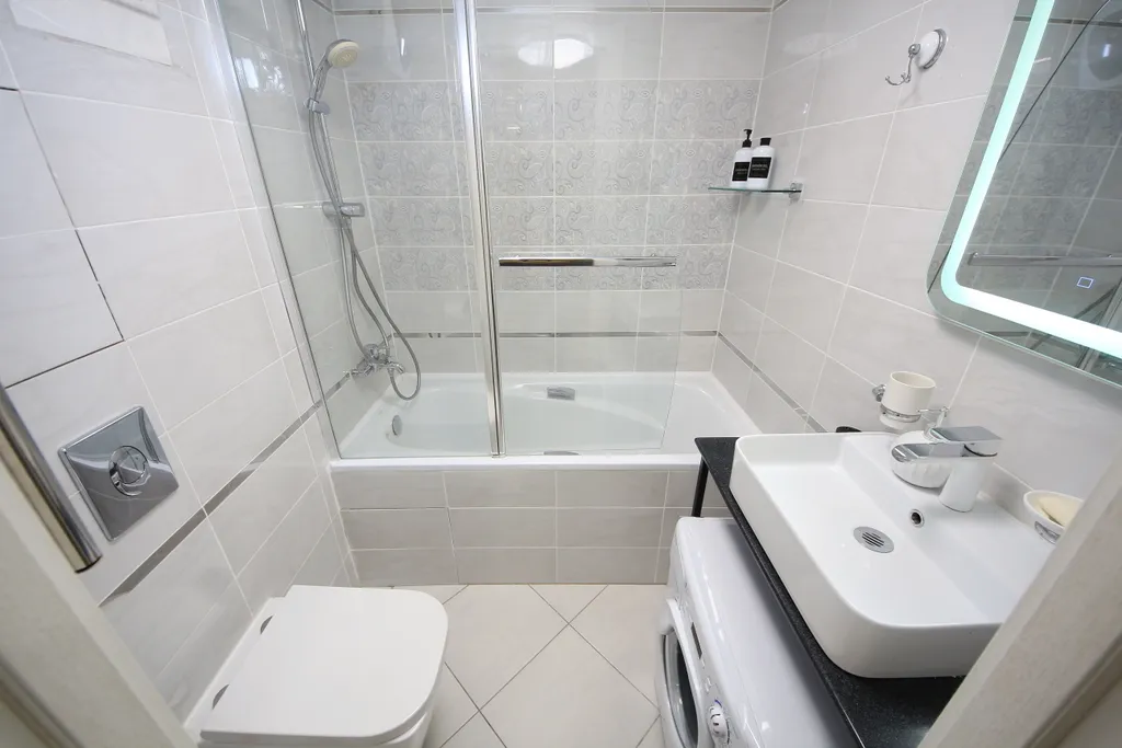 Уютная двухкомнатная квартира недалеко от центра