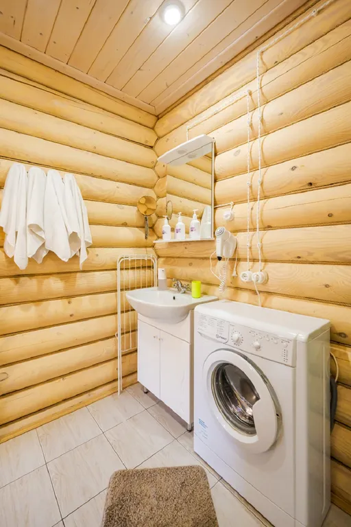 Уютные апартаменты 80 м² c 3-мя спальнями и камином в деревянном доме