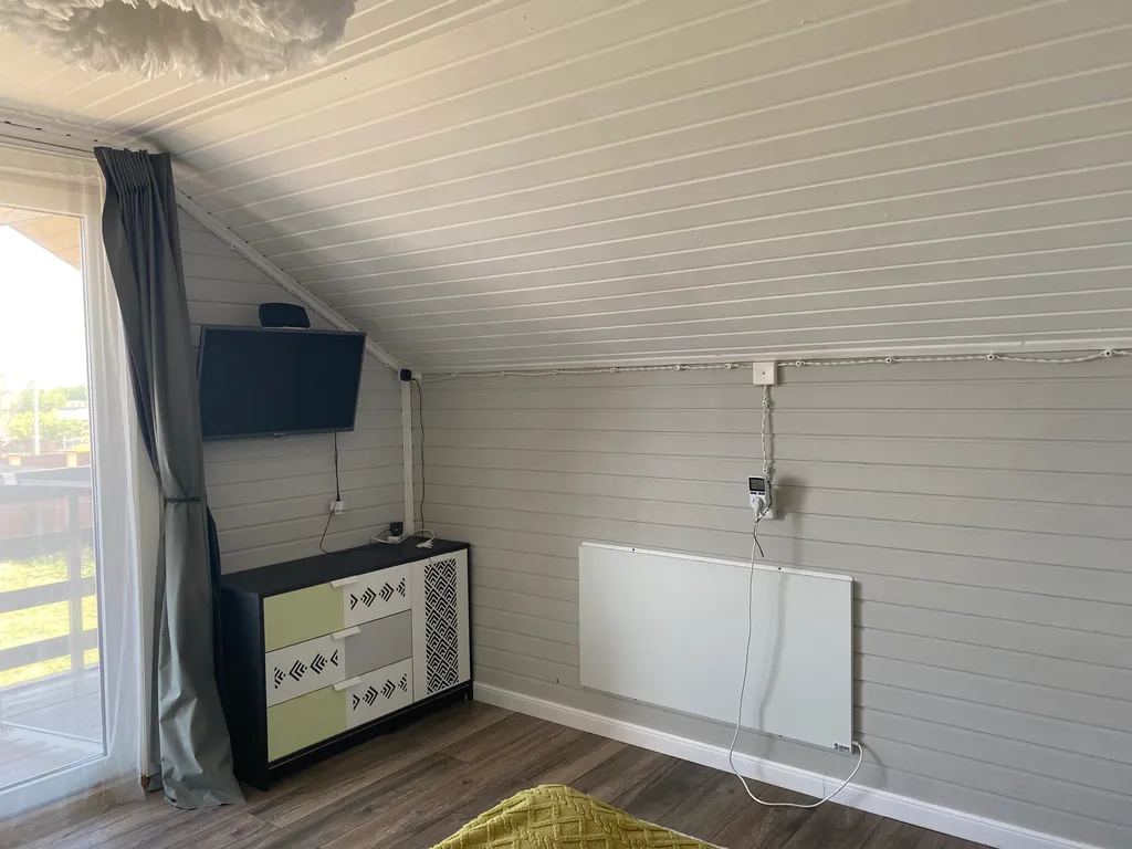 Коттедж Коттедж для семьи на море — Кучугуры