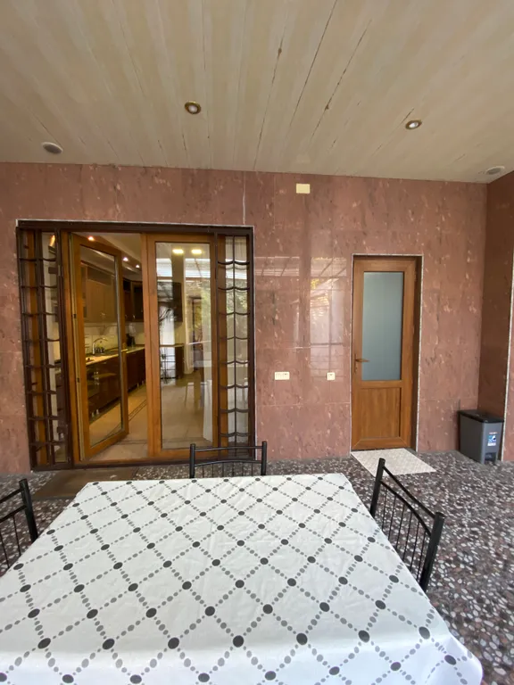 Большой дом с 5-ю спальнями