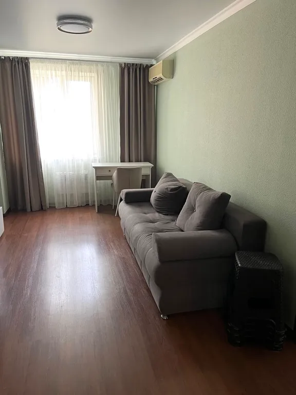 Просторная трехкомнатная квартира в самом центре