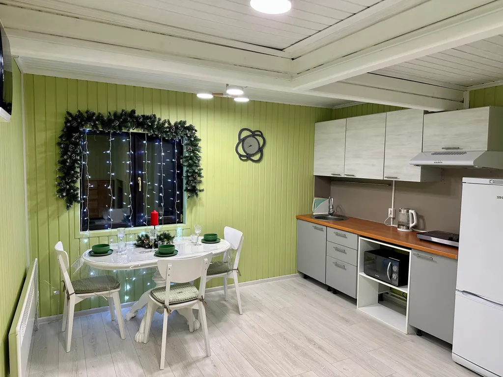 Коттедж Дом у озера и леса — Снегиревка