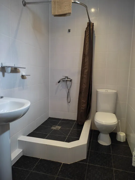 Семейная уютная комната, с балконом