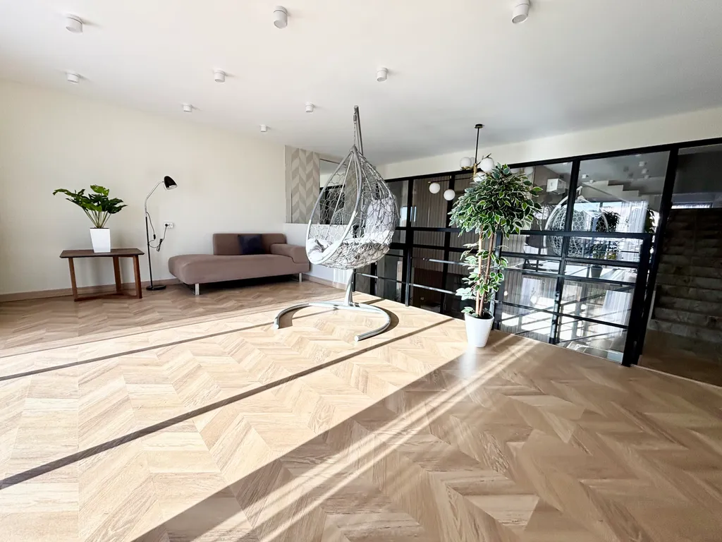 Кругозор туан-хаус с видом на реку