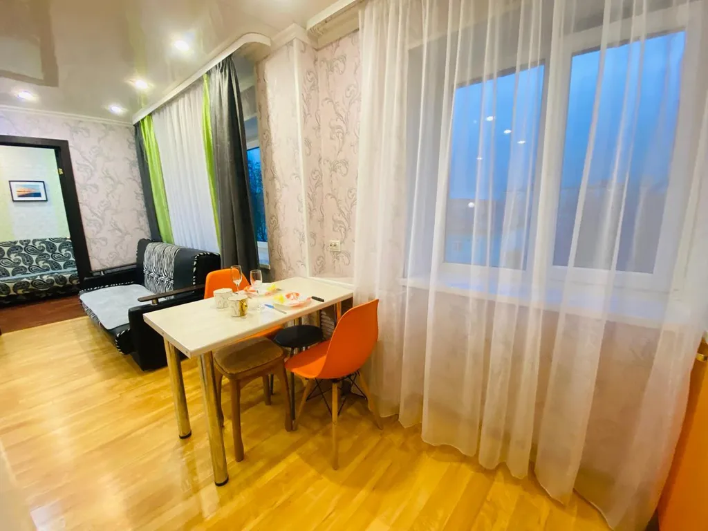 2-комнатная квартира с отличным ремонтом в центре Мурманска