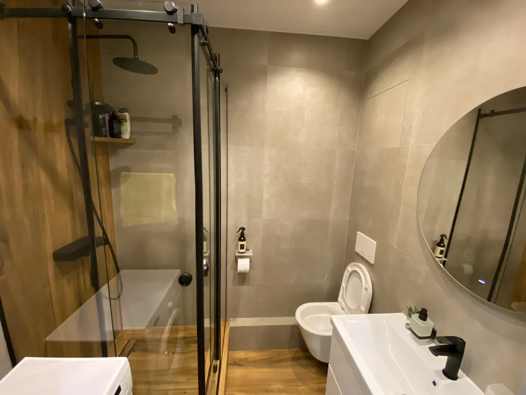 Уютная квартира класса люкс с новым ремонтом в лучшем районе города