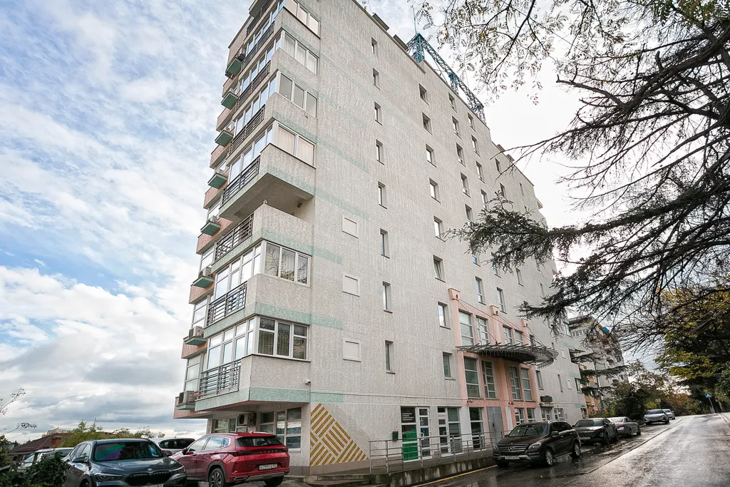 Садовая. В самом центре, вид на море