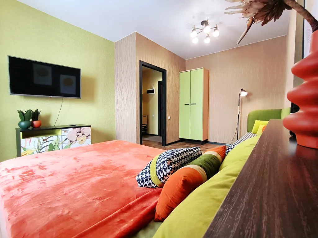 Квартира зелёного цвета. — аренда посуточно в Кемерово