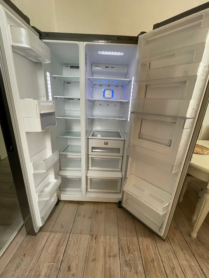 Кухня - холодильник side-by-side