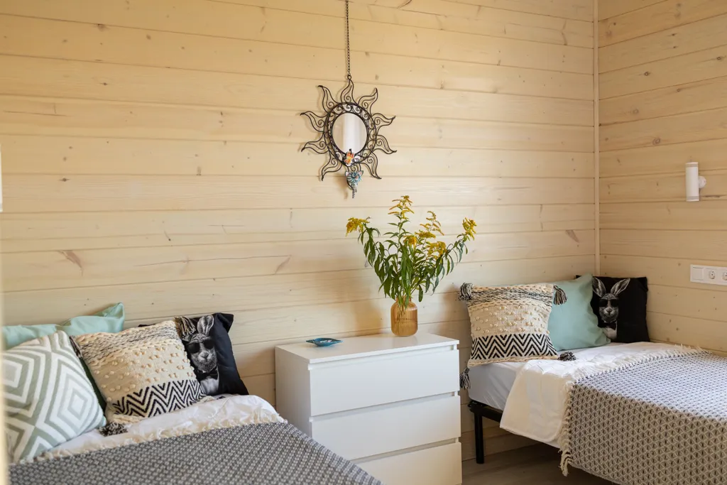 Солнечный дом с чил-зоной наверху