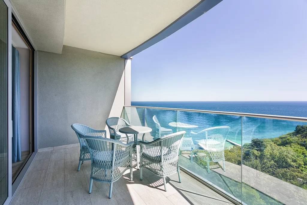 Квартира Трёхкомнатный апартамент с видом на море — аренда посуточно в Ялта