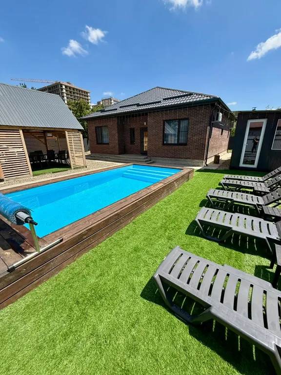 Уютный домик с баней и теплым бассейном